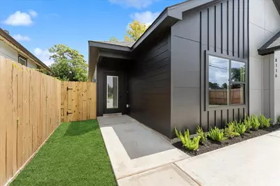 8116 Double Avenue #A/B, Houston, TX 77088 - Photo 3