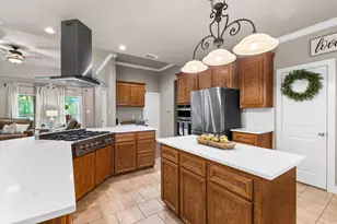12138 Ivy Dr, Conroe, TX 77303 - Photo 11