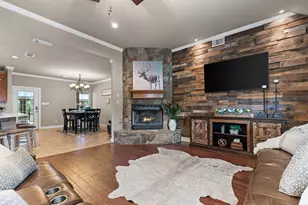 12138 Ivy Dr, Conroe, TX 77303 - Photo 9
