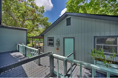 411 Bohlmann Avenue, Schulenburg, TX 78956 - Photo 9