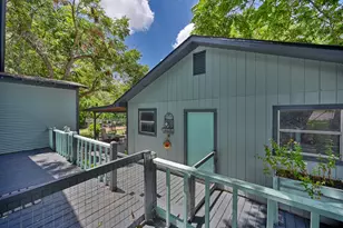 411 Bohlmann Ave, Schulenburg, TX 78956 - Photo 9