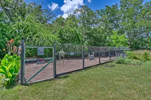411 Bohlmann Ave, Schulenburg, TX 78956 - Photo 13
