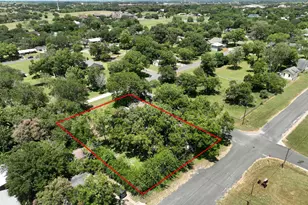 411 Bohlmann Ave, Schulenburg, TX 78956 - Photo 41