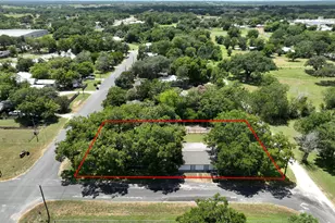 411 Bohlmann Ave, Schulenburg, TX 78956 - Photo 43
