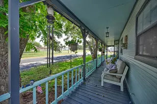 411 Bohlmann Ave, Schulenburg, TX 78956 - Photo 7