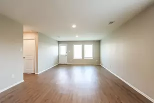 4151 Saw Mill Peak Ln, Baytown, TX 77521 - Photo 3
