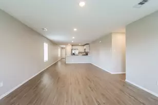 4151 Saw Mill Peak Ln, Baytown, TX 77521 - Photo 5