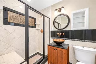 6211 Grovewood Ln, Houston, TX 77008 - Photo 25