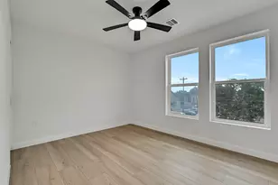 701 39th St, Galveston, TX 77550 - Photo 25