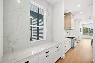 1520 Nicholson St, Houston, TX 77008 - Photo 9