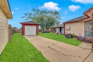 5731 Lycomb Dr, Houston, TX 77053 - Photo 21