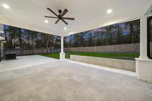 2438 Carriage Lamp Ln, Conroe, TX 77384 - Photo 35