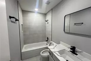 515 Caplin St, Houston, TX 77022 - Photo 5