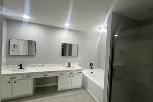 515 Caplin St, Houston, TX 77022 - Photo 13
