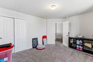 14810 Ruddy Duck Ln, Houston, TX 77049 - Photo 17