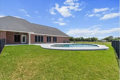 3627 Madison Avenue, Baytown, TX 77523 - Photo 33