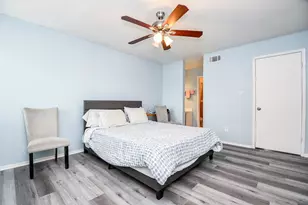 8405 Wilcrest Dr, Houston, TX 77072 - Photo 13