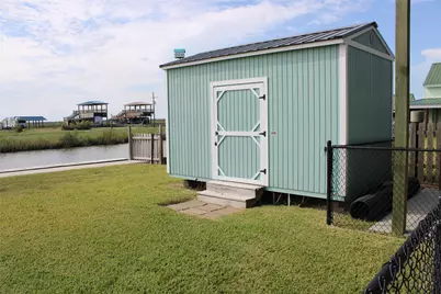 1263 Mabry Street, Gilchrist, TX 77617 - Photo 21