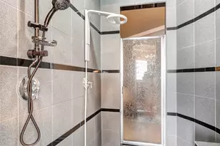 1221 Wynden Ct, Houston, TX 77056 - Photo 25