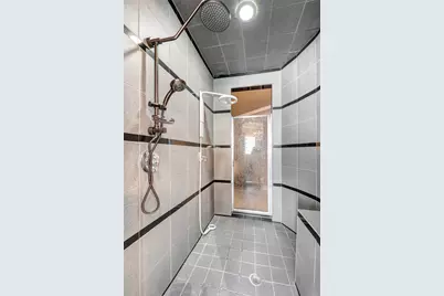 1221 Wynden Court, Houston, TX 77056 - Photo 25