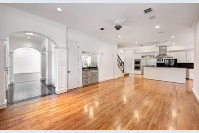 1221 Wynden Court, Houston, TX 77056 - Photo 15