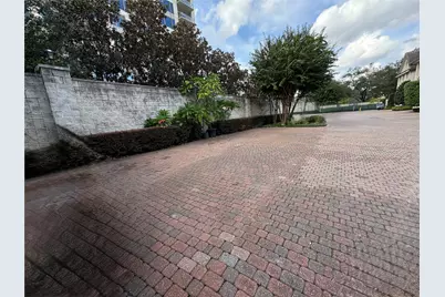 1221 Wynden Court, Houston, TX 77056 - Photo 47