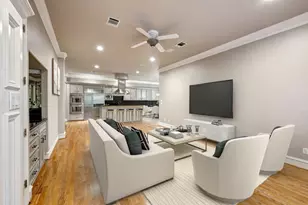 1221 Wynden Ct, Houston, TX 77056 - Photo 13