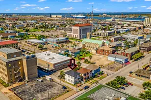 811 24th St, Galveston, TX 77550 - Photo 1