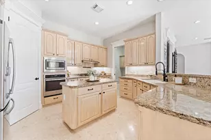911 Sandy Beach Dr, Conroe, TX 77304 - Photo 15
