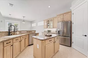 911 Sandy Beach Dr, Conroe, TX 77304 - Photo 17
