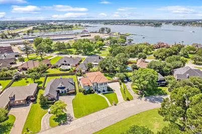 911 Sandy Beach Drive, Conroe, TX 77304 - Photo 3