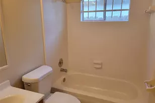 15135 Kennedy Oaks St, Houston, TX 77053 - Photo 11