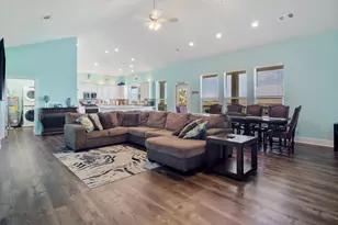 929 Magnolia Ln, Port Bolivar, TX 77650 - Photo 7