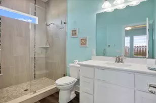 929 Magnolia Ln, Port Bolivar, TX 77650 - Photo 23
