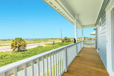 13930 Pirates Beach Boulevard, Galveston, TX 77554 - Photo 21