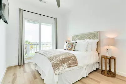 13930 Pirates Beach Boulevard, Galveston, TX 77554 - Photo 13