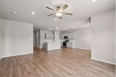 6726 Pebble Bluff Court, Cove, TX 77523 - Photo 9