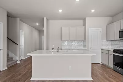 6726 Pebble Bluff Court, Cove, TX 77523 - Photo 3