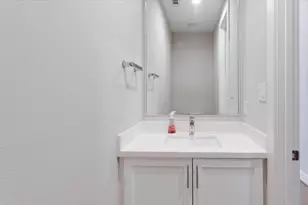 5834 Kiam St, Houston, TX 77007 - Photo 13