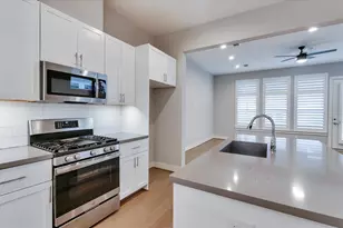 5834 Kiam St, Houston, TX 77007 - Photo 9