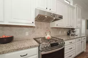 313 E 25th St, Houston, TX 77008 - Photo 15