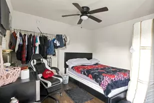 9702 Tiltree St, Houston, TX 77075 - Photo 17