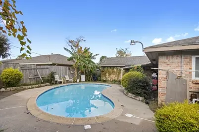 9702 Tiltree Street, Houston, TX 77075 - Photo 17