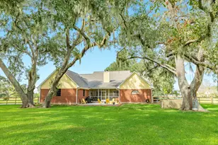 1619 Flintlock Ct, Angleton, TX 77515 - Photo 37