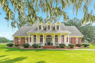 1619 Flintlock Ct, Angleton, TX 77515 - Photo 3