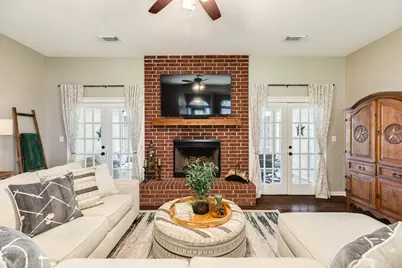 1619 Flintlock Court, Angleton, TX 77515 - Photo 15