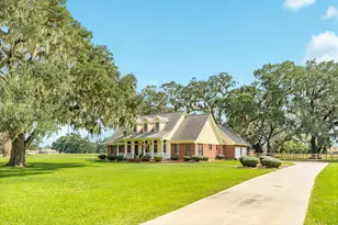 1619 Flintlock Ct, Angleton, TX 77515 - Photo 7