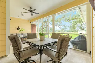 1619 Flintlock Ct, Angleton, TX 77515 - Photo 35