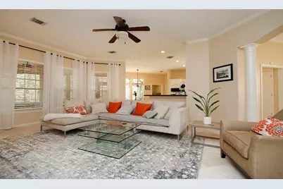 19 E Sunny Slope Circle, The Woodlands, TX 77381 - Photo 5