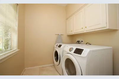 19 E Sunny Slope Circle, The Woodlands, TX 77381 - Photo 33